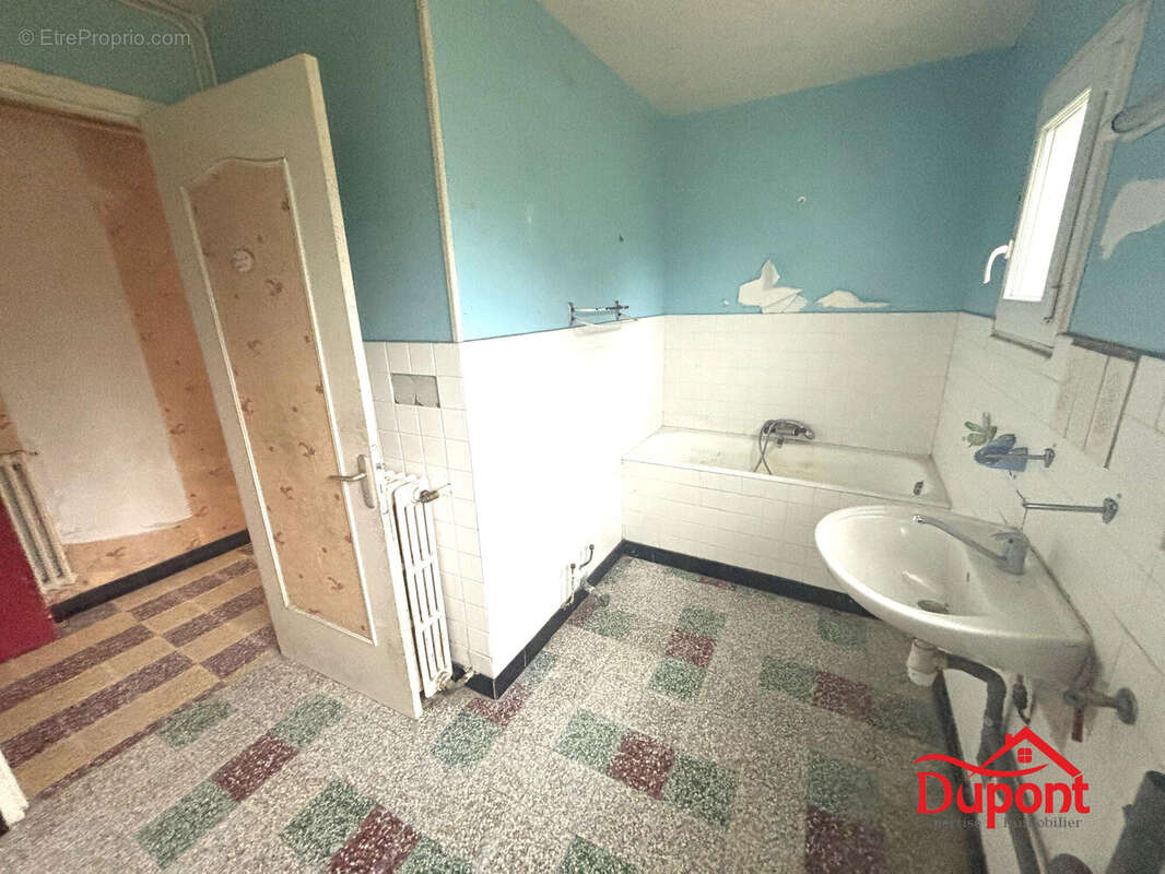 Maison à MAUBERT-FONTAINE