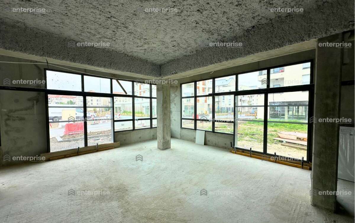 A vendre - commerce - 242m2 - venette - photo 3
