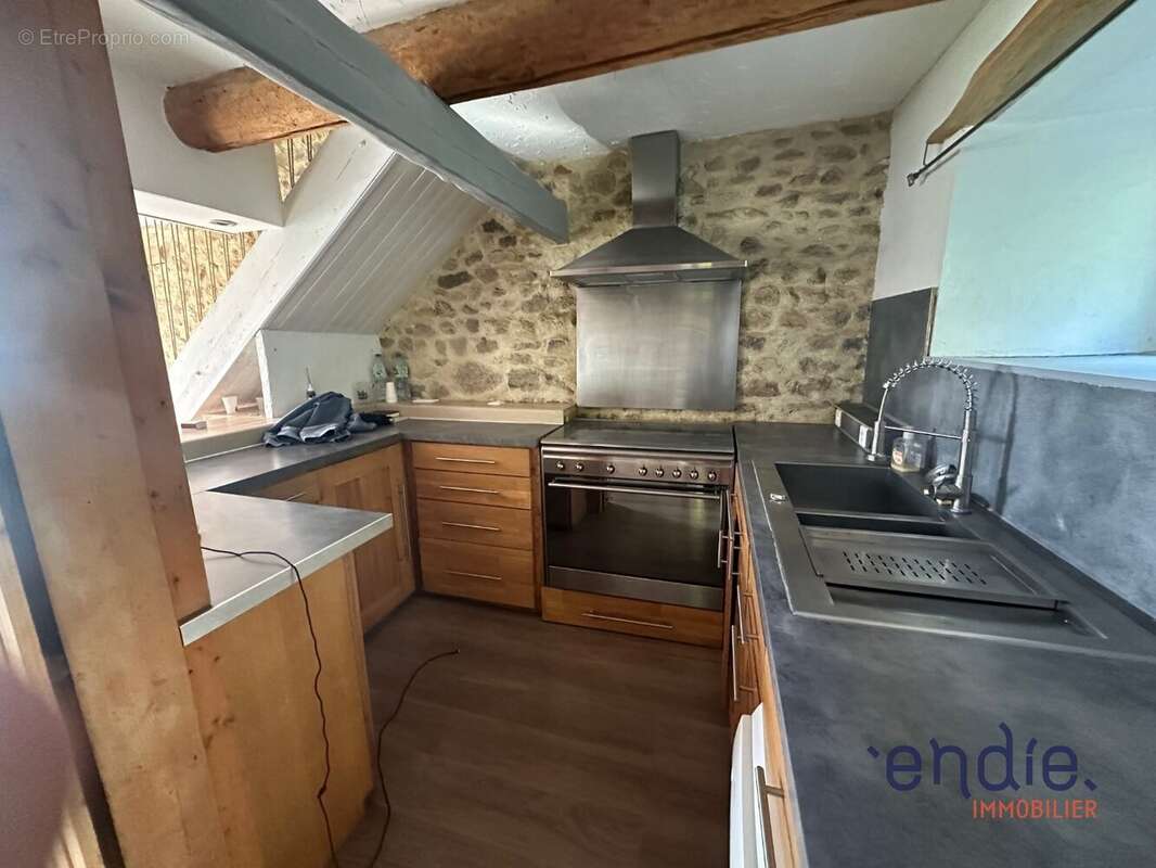 Maison à VERNET-LA-VARENNE