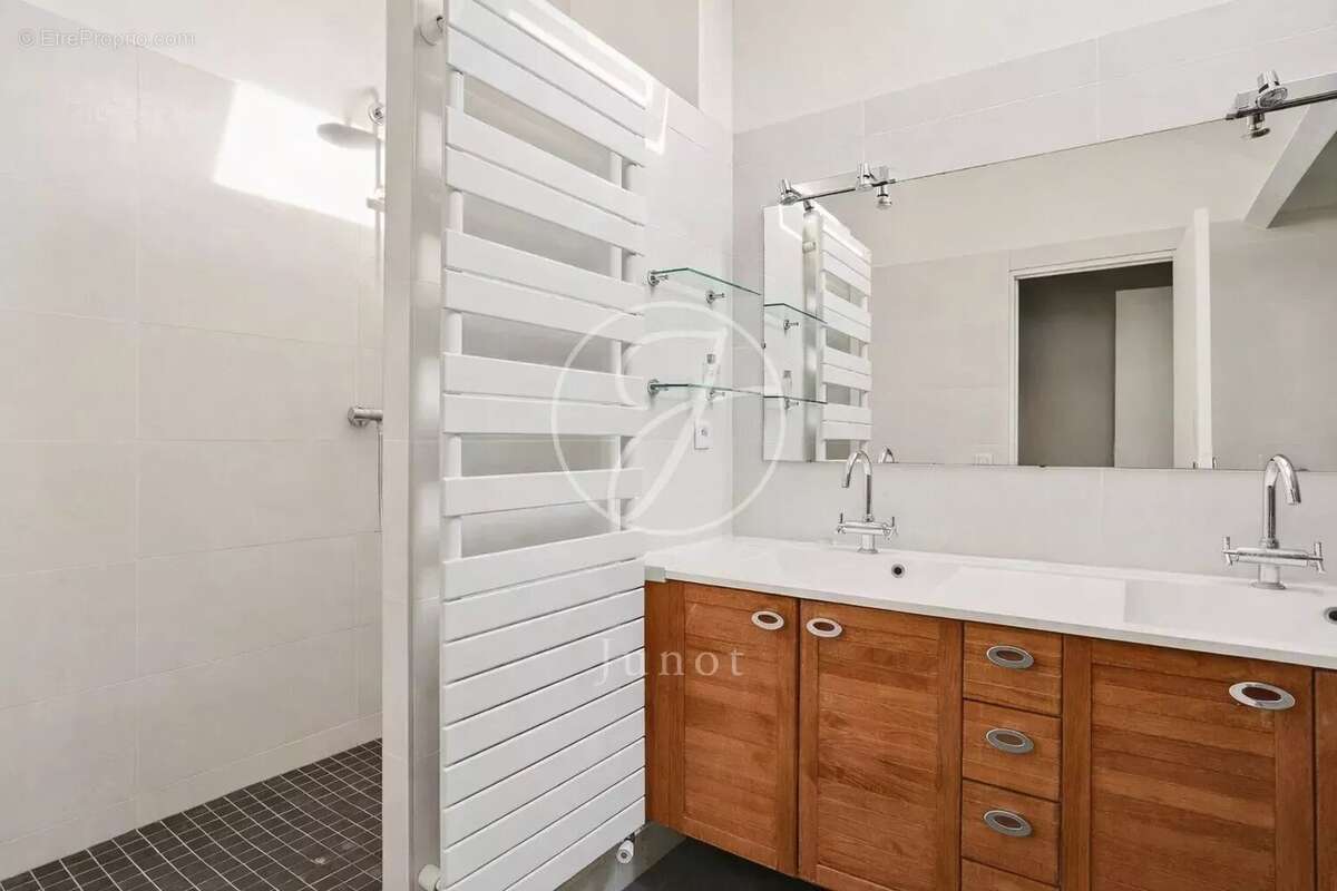 Maison à LE VESINET