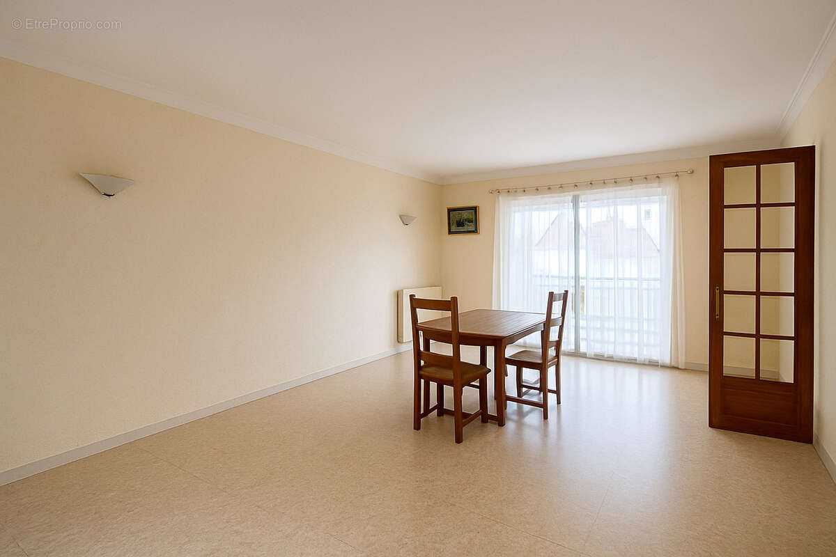 Maison à SAINT-ANDEOL-LE-CHATEAU