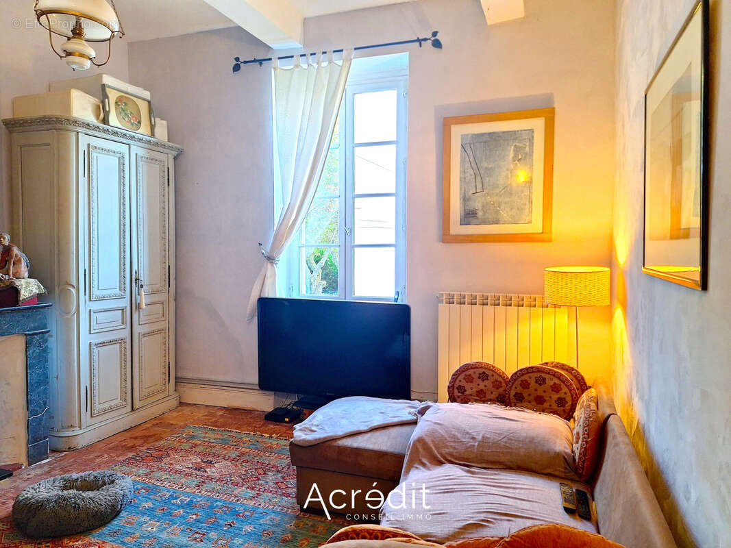 Maison à NISSAN-LEZ-ENSERUNE