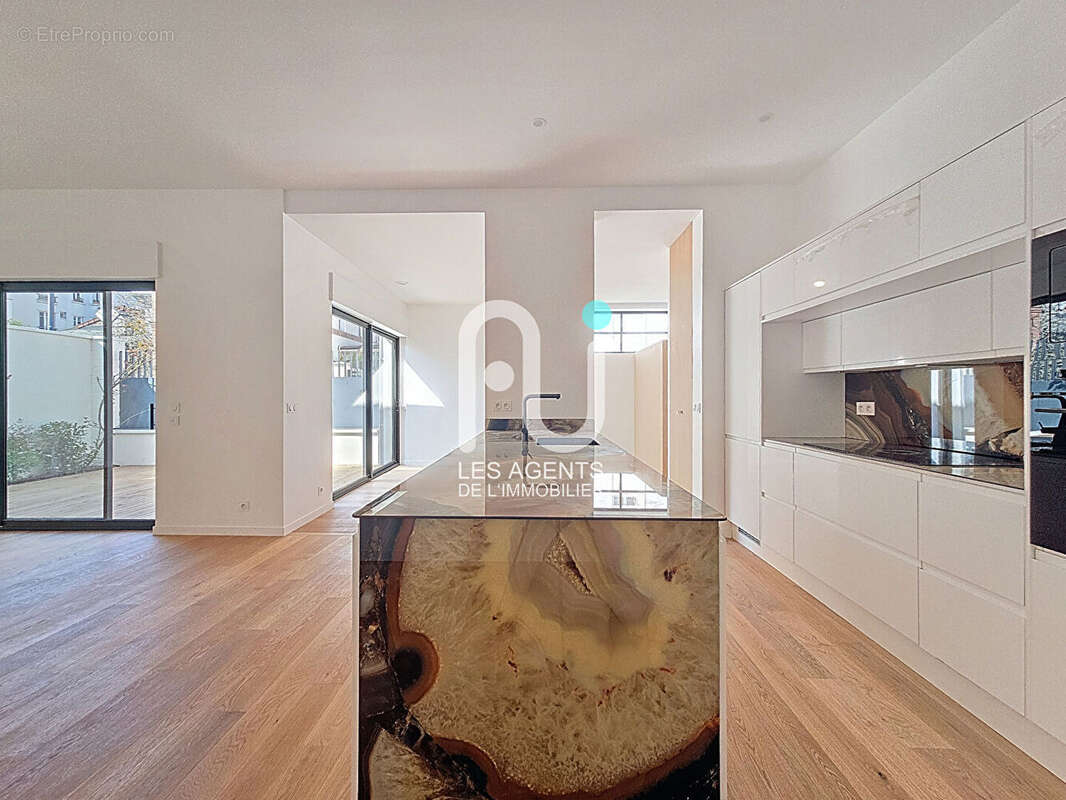 Maison à ASNIERES-SUR-SEINE