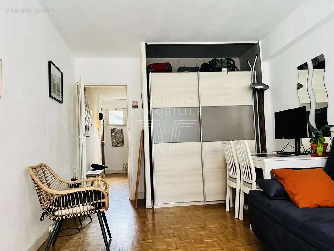 Appartement à PARIS-20E