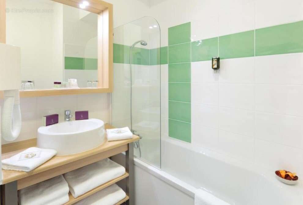 INVESTISSEMENT LOCATIF  MONTPELLIER  Résidence de tourisme Appart'City Confort Montpellier Millénaire  7.17 % de rentabilité - photo 5
