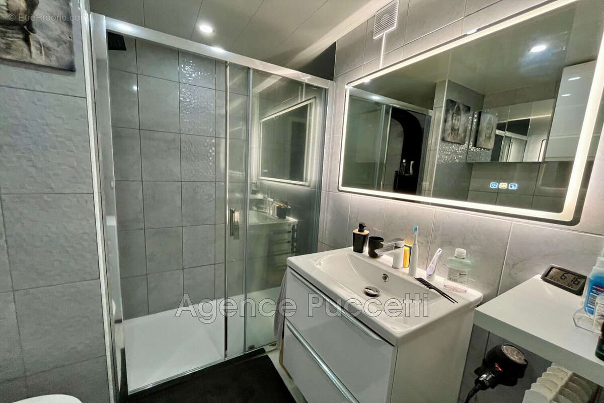 Appartement à VENCE