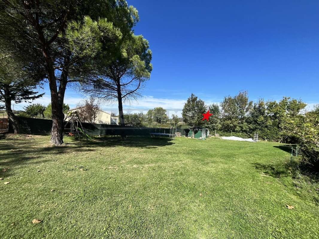 Maison à LABRUGUIERE