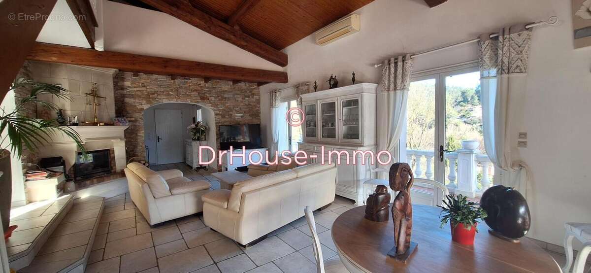 Maison à SOLLIES-TOUCAS