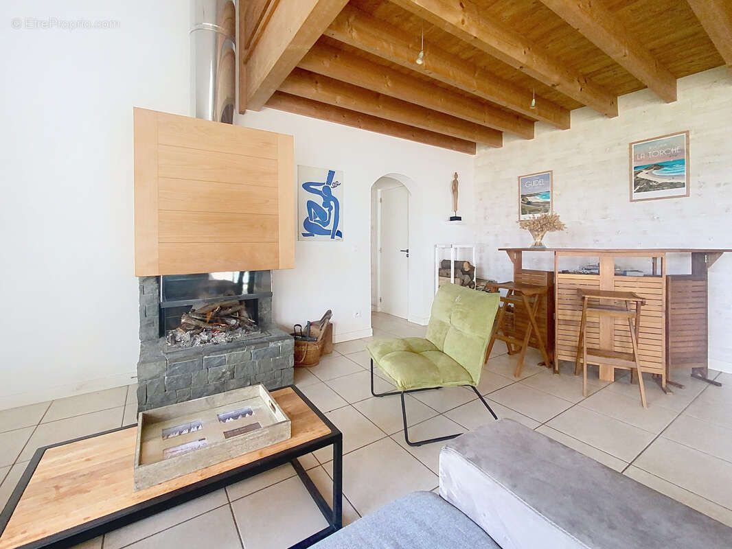 Maison à SAINT-JEAN-DES-CHAMPS