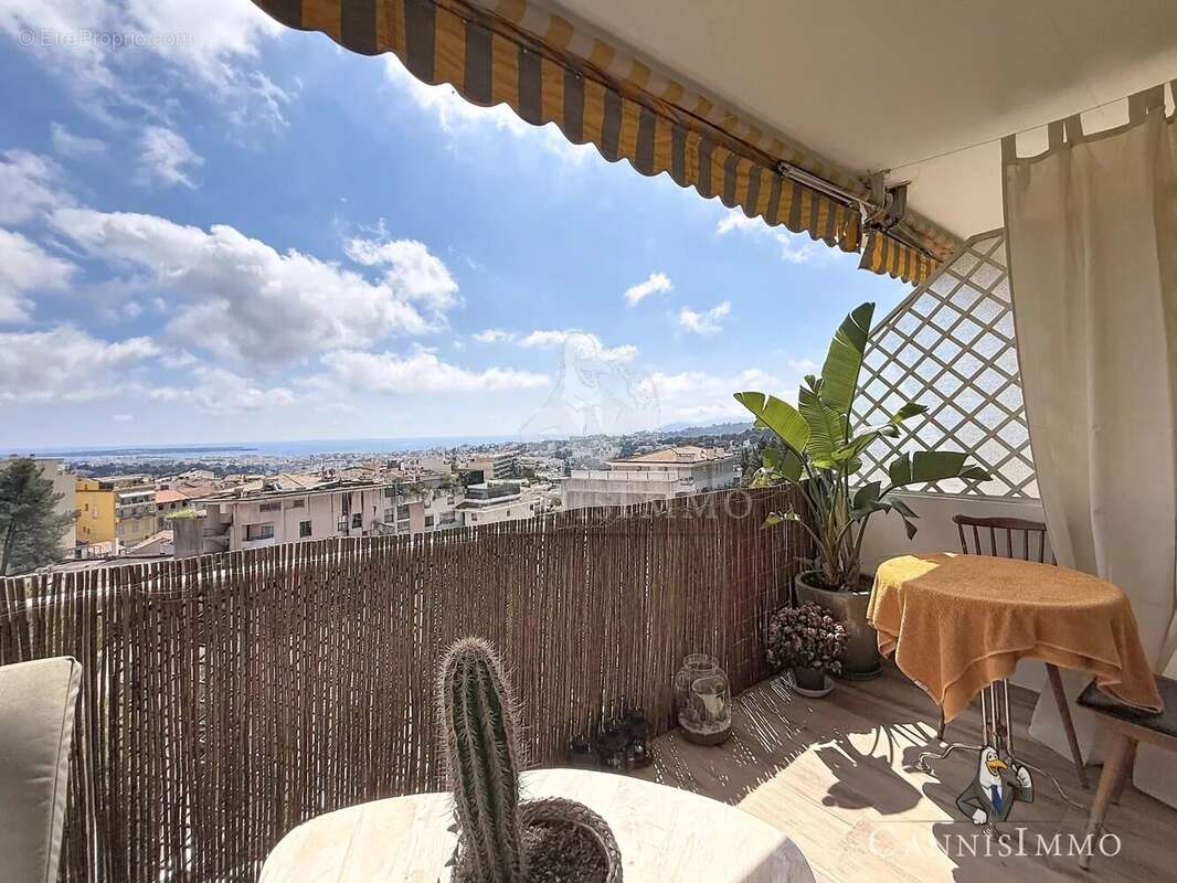 Appartement à LE CANNET