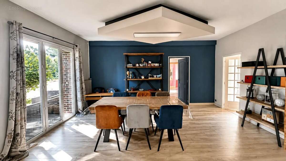 Maison de 8 pièces de 221 m² à Poses - photo 7