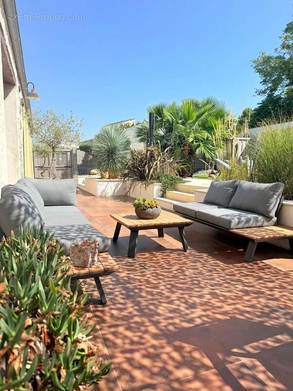 Maison à CROIX-CHAPEAU