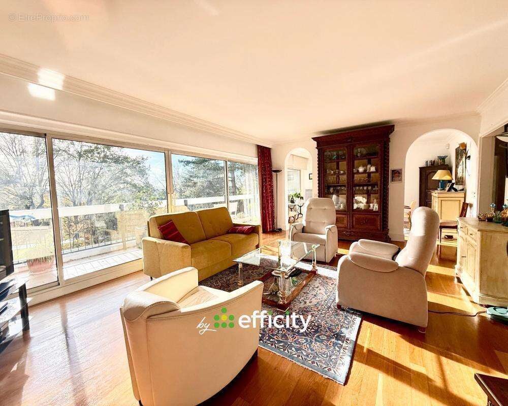 Appartement à LE CHESNAY