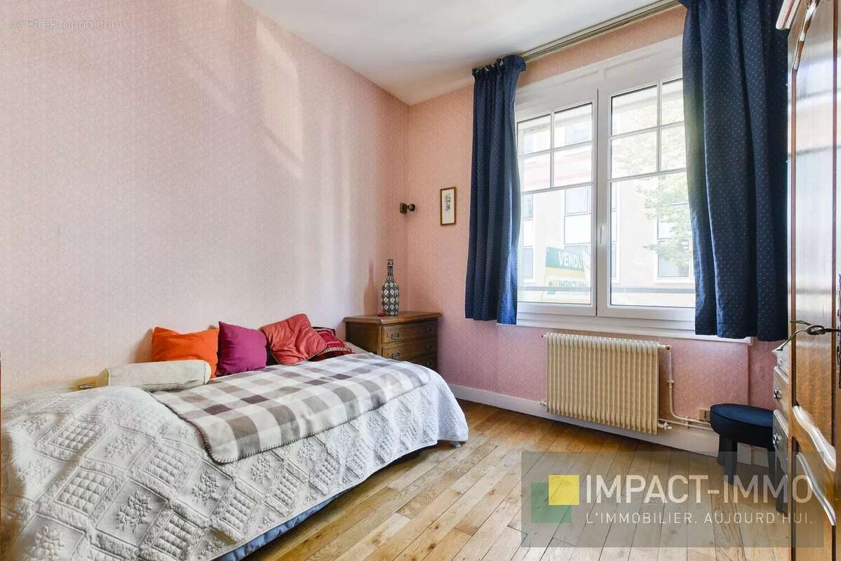 Appartement à LEVALLOIS-PERRET