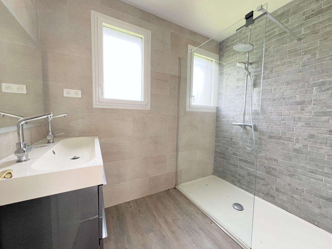 Maison à SAVIGNE-L'EVEQUE