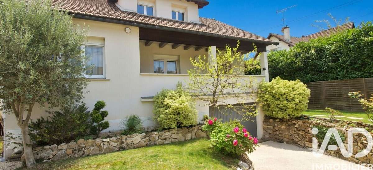 Photo 2 - Maison à CLAYE-SOUILLY