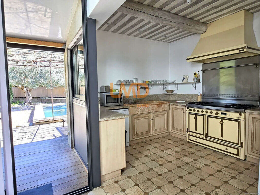 Maison à LAGNES