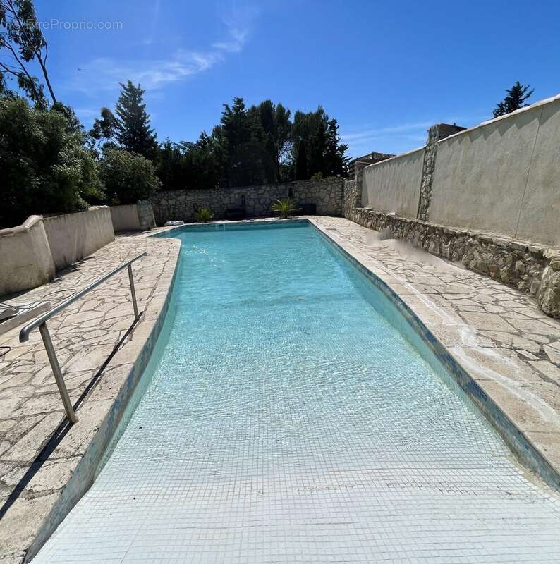 Maison à VILLENEUVE-LES-AVIGNON