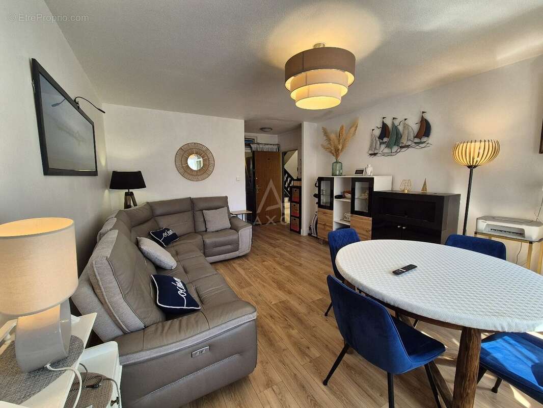 Lanvéoc  T3 rénové en rez-de-chaussée avec 2 balcons - photo 3