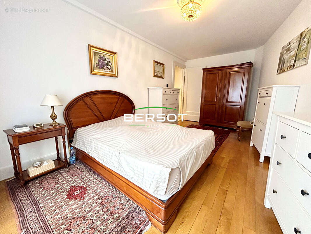 Appartement  4 pièces 149.23 m2 à deux pas de l'embarcadère et des Thermes - photo 10