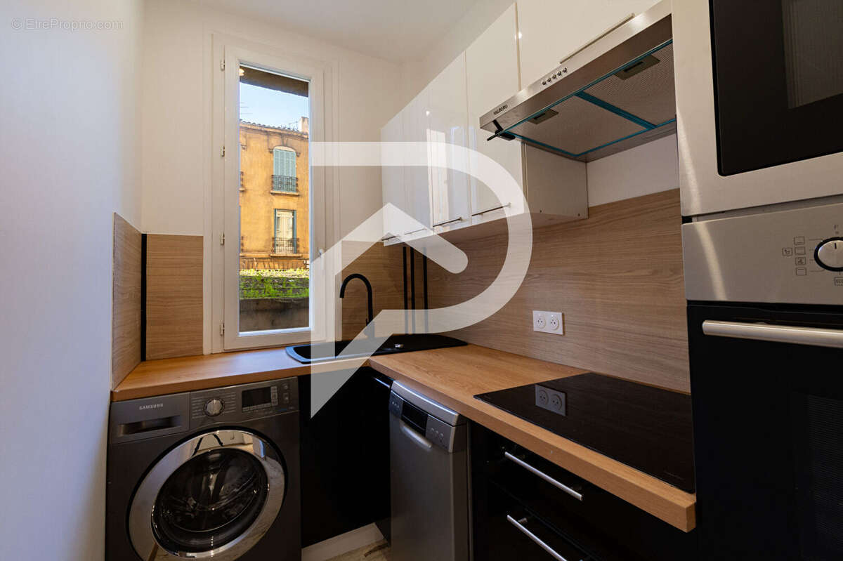 Appartement à MARSEILLE-4E