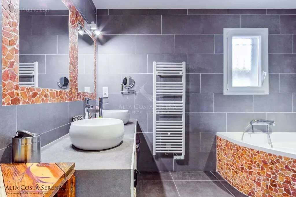 Maison T3 de 106m² et studio indépendant de 28m² - photo 4