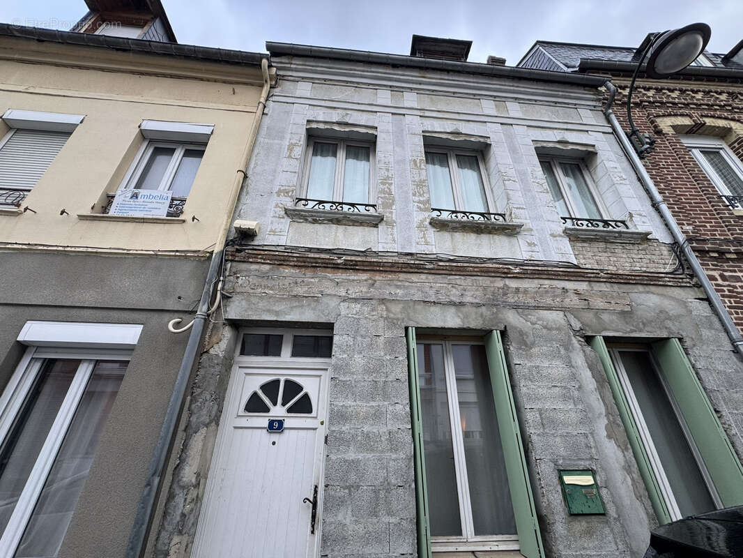 Maison à LA RIVIERE-SAINT-SAUVEUR