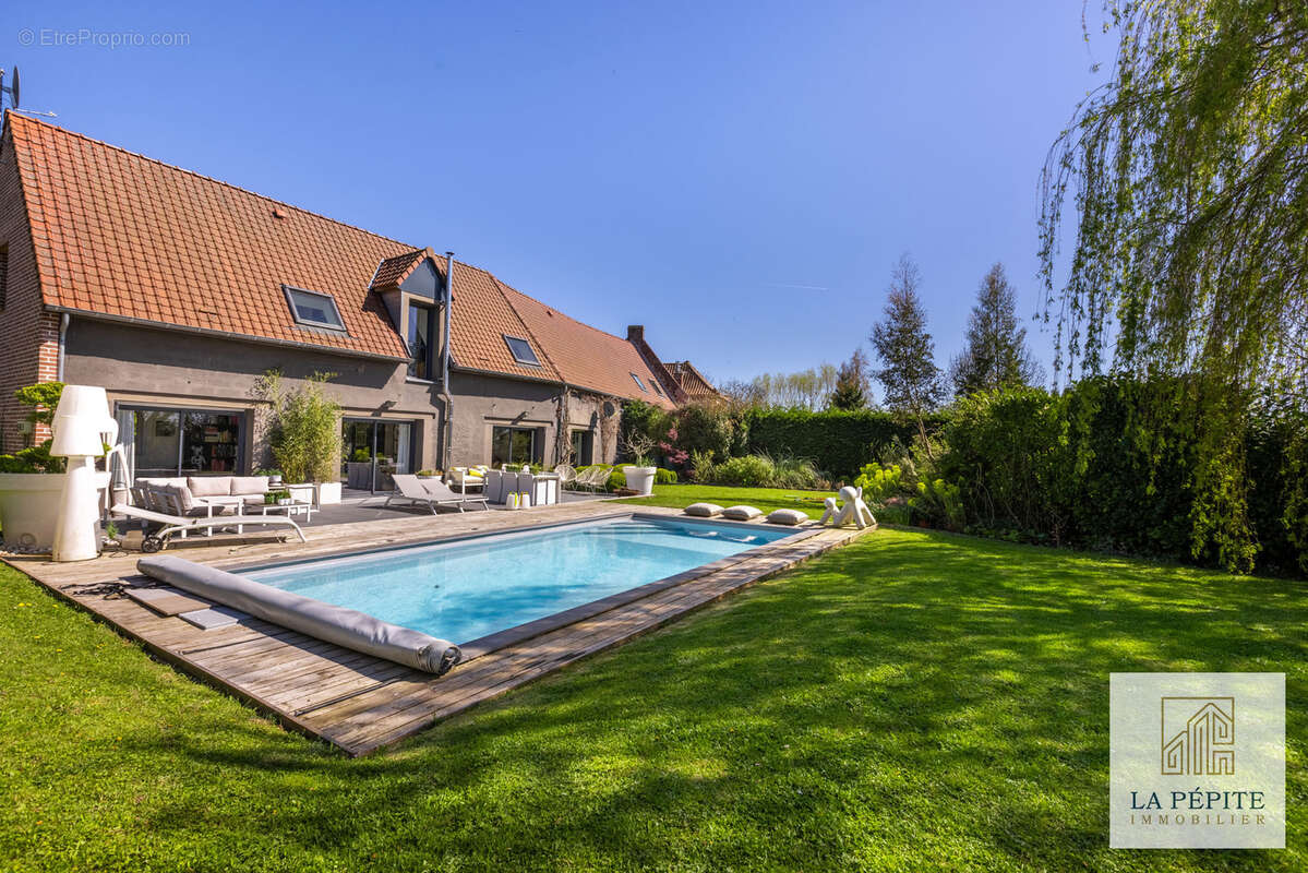 Maison à COUTICHES