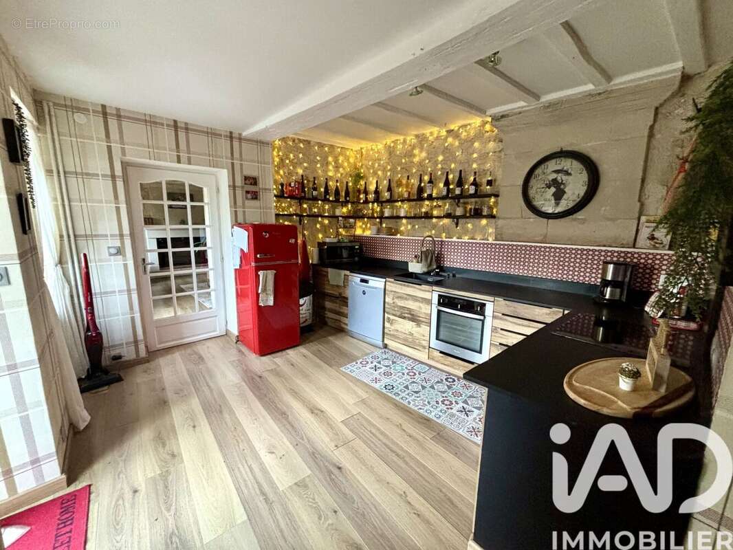 Maison 170 m² à Chalais  - photo 7