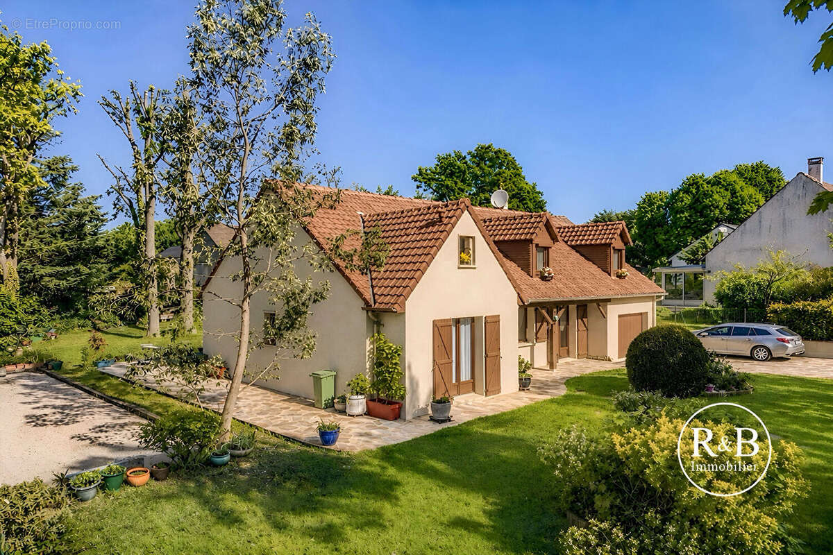 Maison à VILLIERS-SAINT-FREDERIC