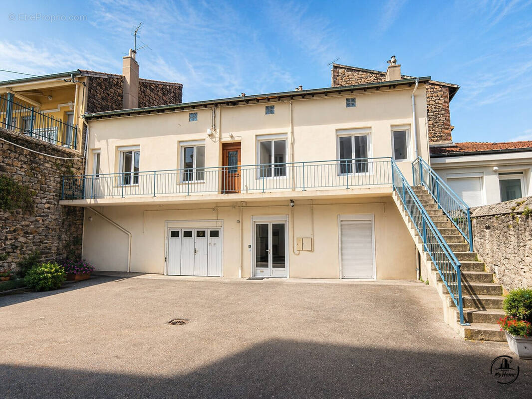 Appartement à SAINT-ETIENNE