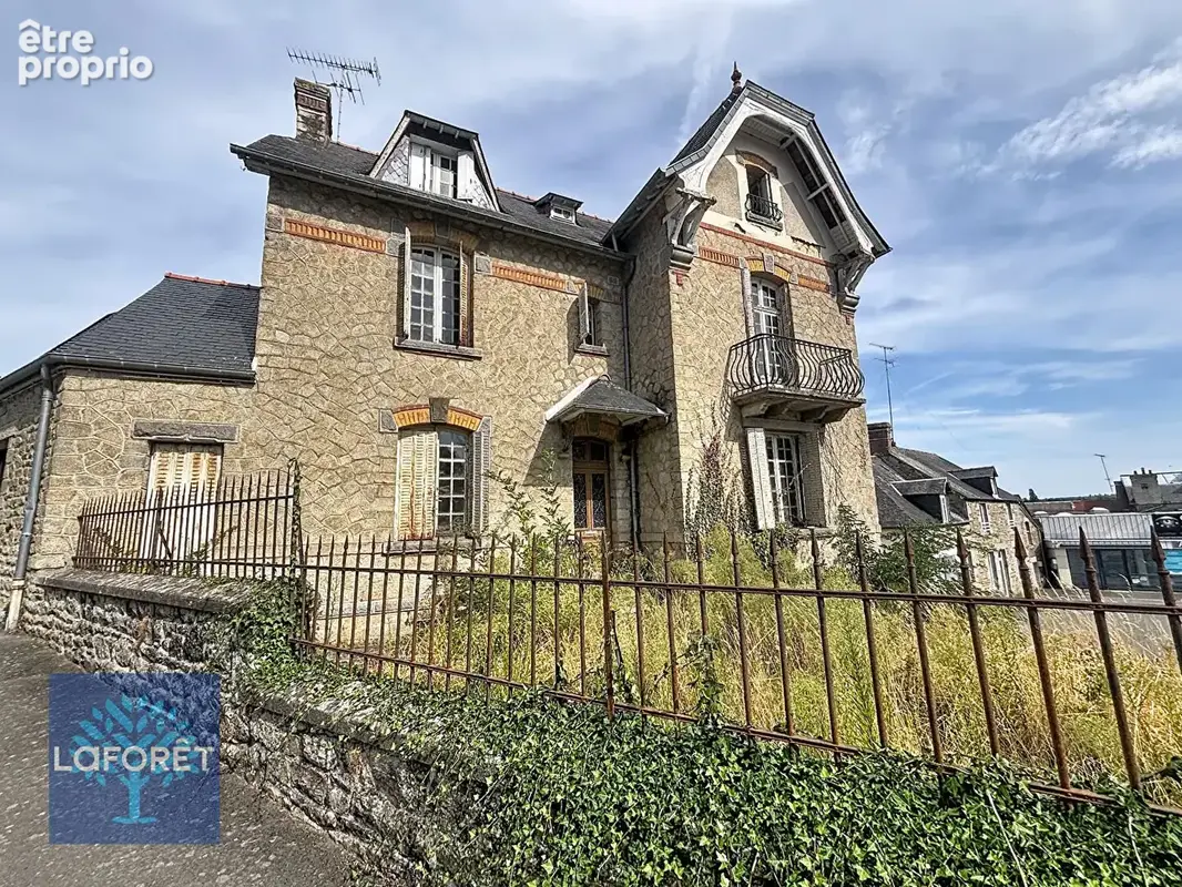 Maison à ANTRAIN