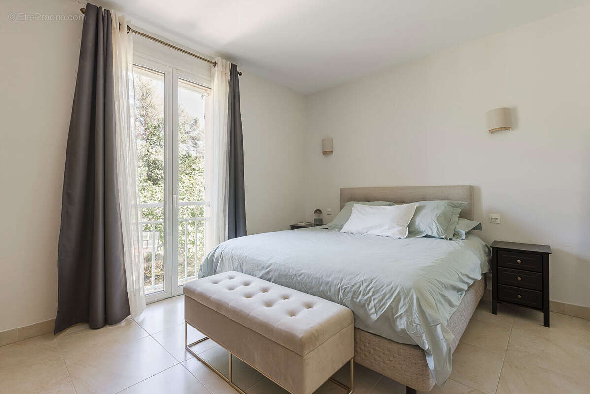 Propriété aux portes d'Aix en Provence quartier  Saint Marc de Jaumegarde avec piscine - photo 15