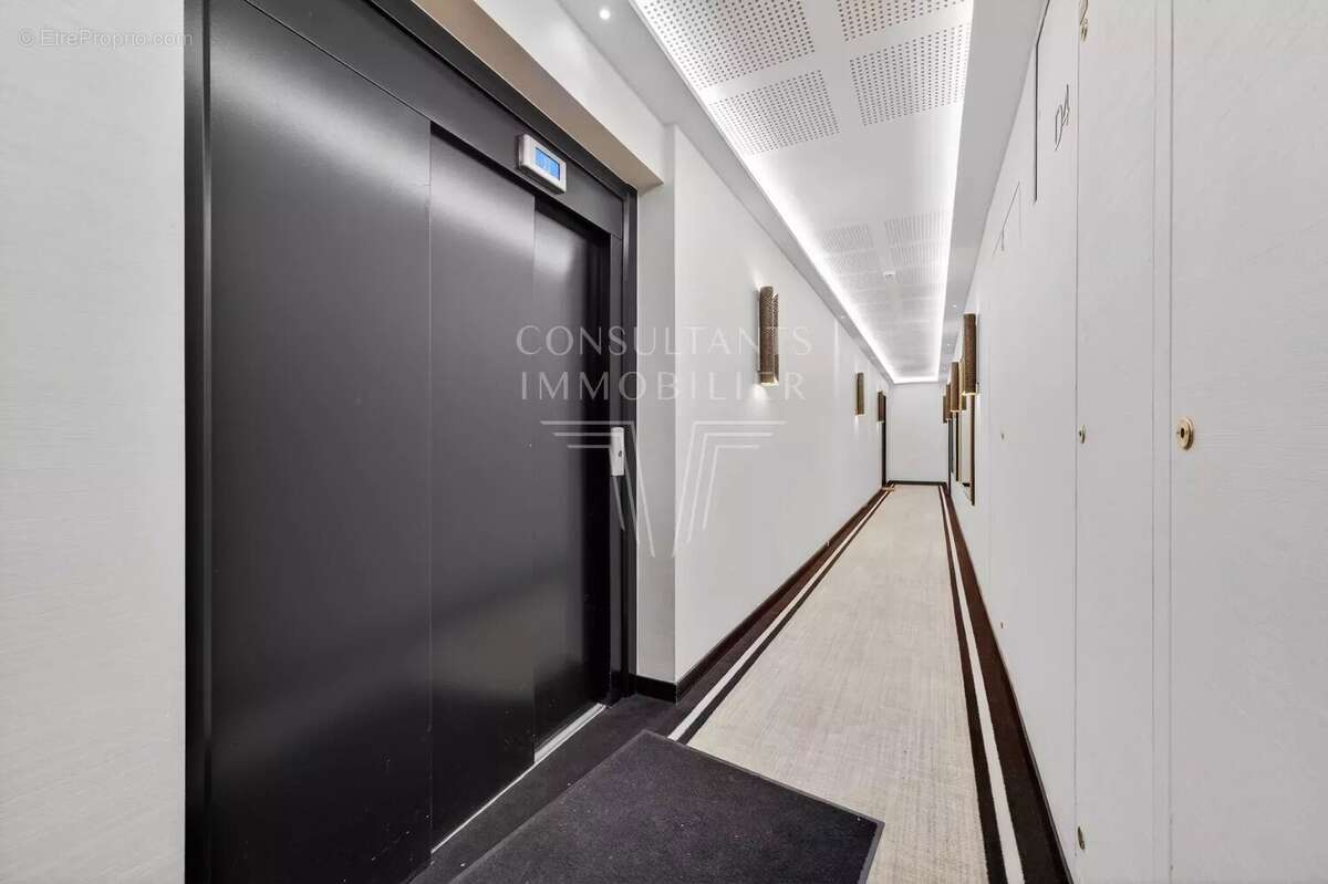 Appartement à LEVALLOIS-PERRET