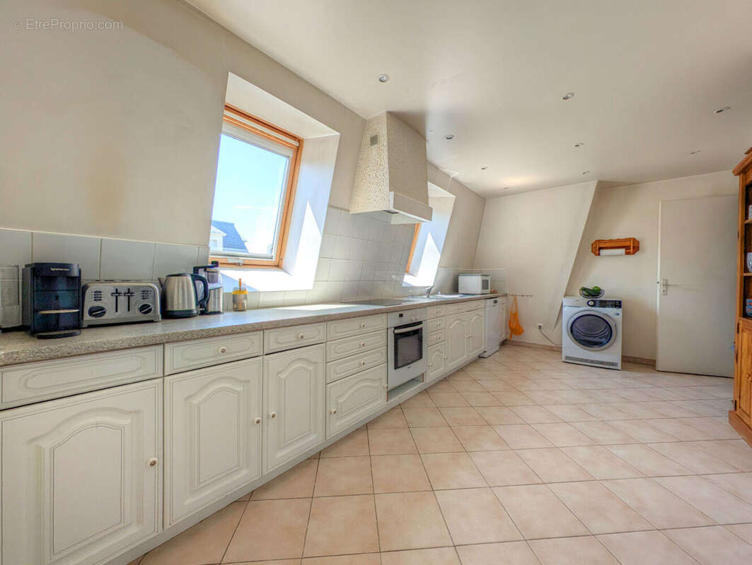 Appartement à LA GARENNE-COLOMBES