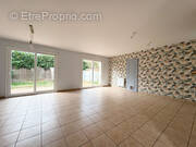 Maison à SAINTE-RADEGONDE-DES-NOYERS