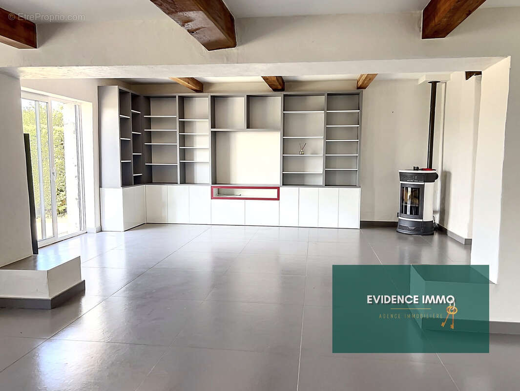 Maison à OYTIER-SAINT-OBLAS