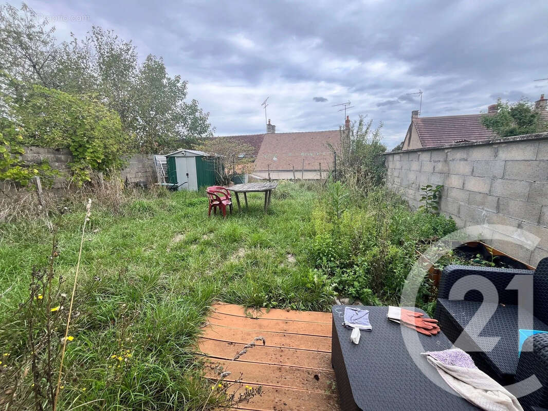 Maison à ENTRAINS-SUR-NOHAIN