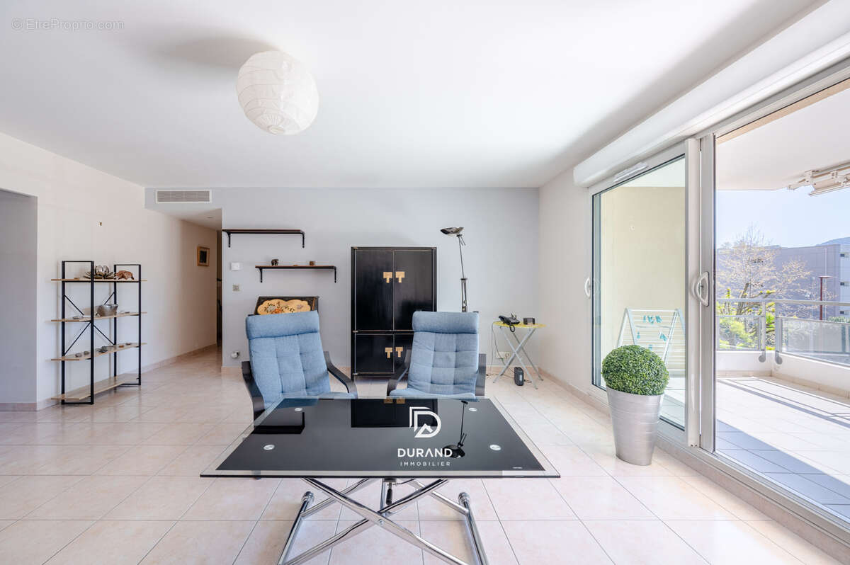 Appartement à MARSEILLE-9E