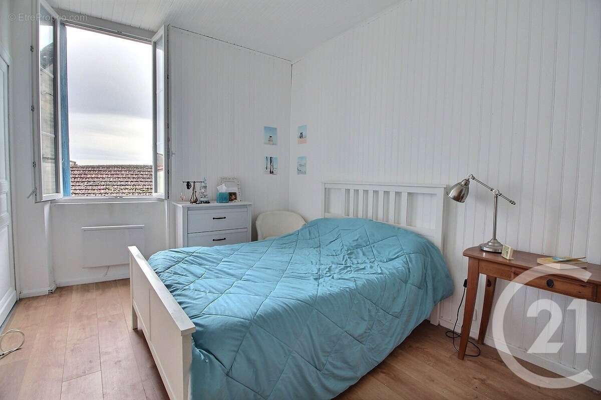 Maison à MORTAGNE-SUR-GIRONDE