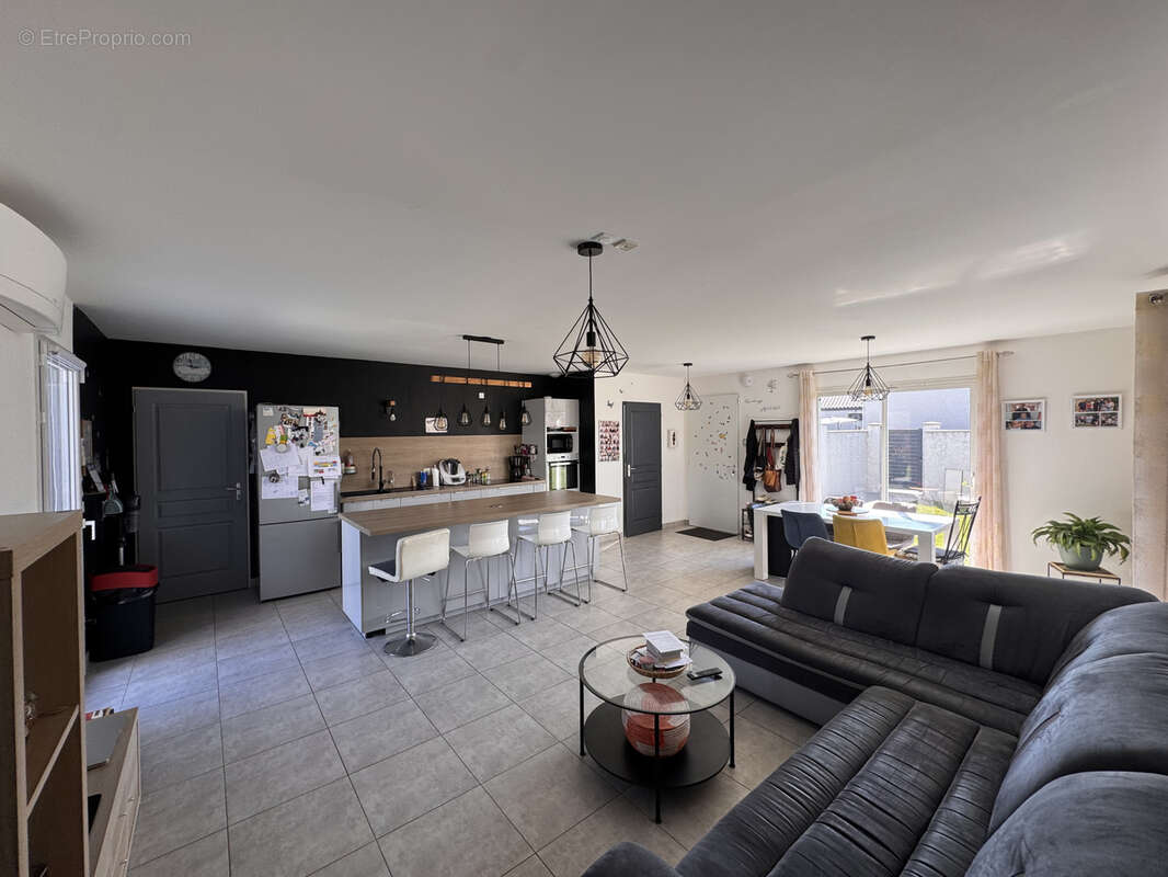 Maison à LA ROCHE-DE-GLUN