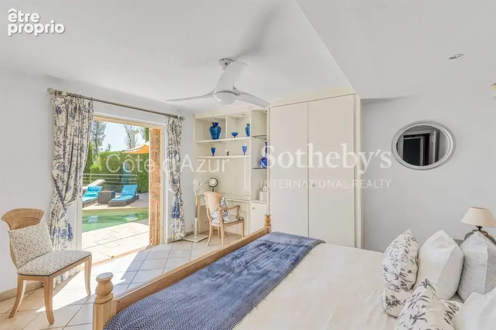À vendre – Villa de charme avec vue mer et massif de l’Estérel, dans domaine sécurisé au Trayas - photo 18