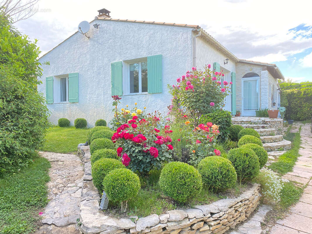 Maison à LIRAC