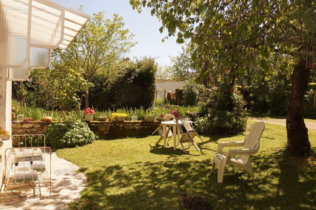Maison de charme de 210m² - photo 3