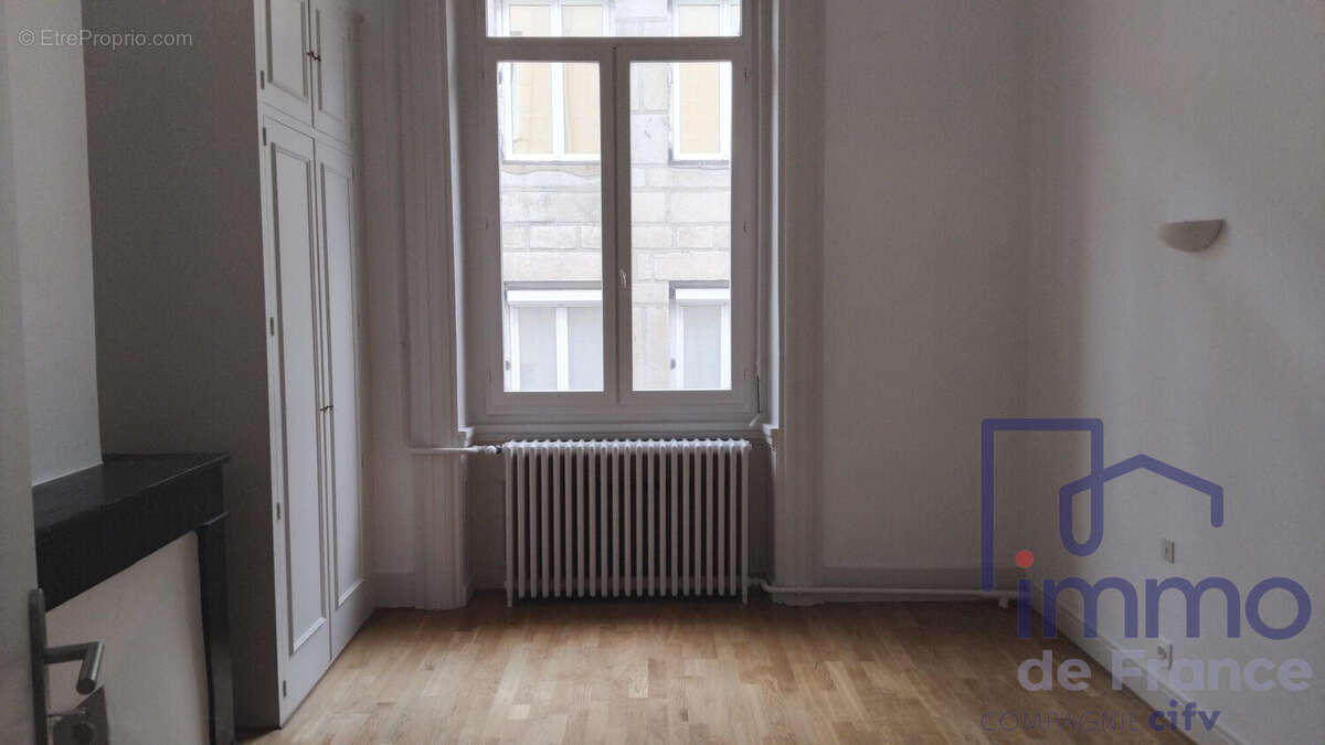 Appartement à SAINT-ETIENNE