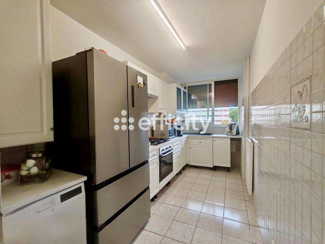 Appartement à MARSEILLE-15E