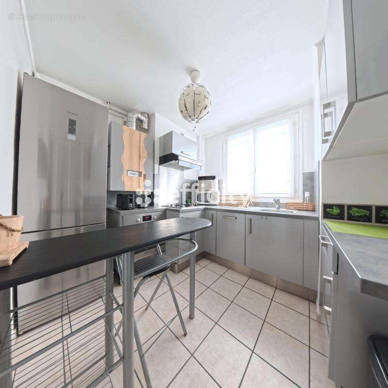 Appartement à VERRIERES-LE-BUISSON