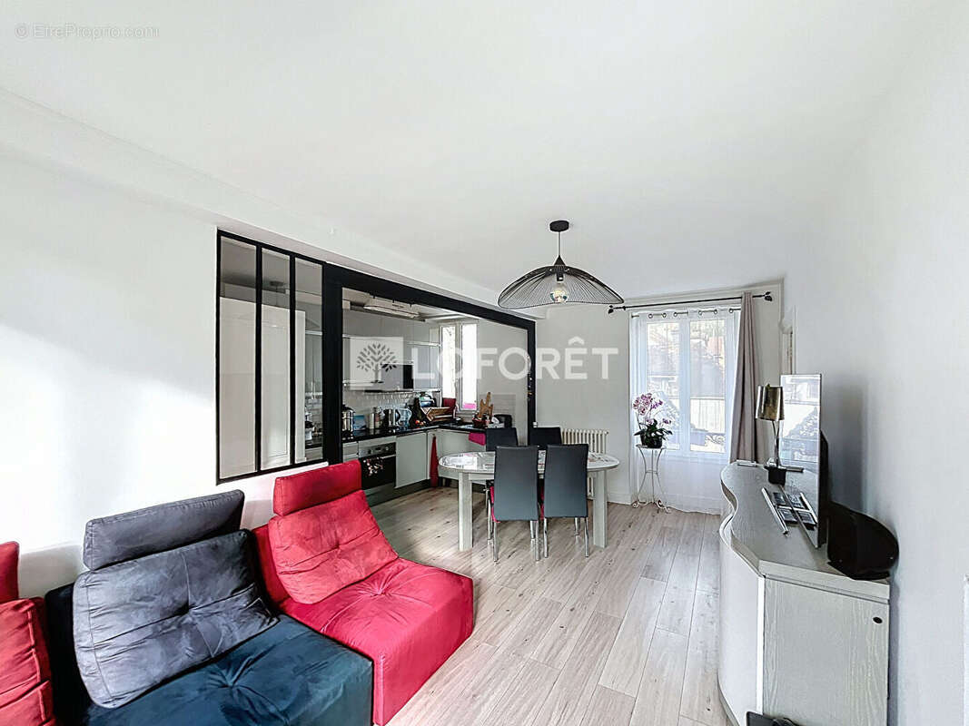 Maison à MORAINVILLIERS