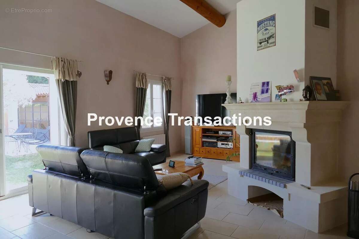 Très belle maison avec grandes dépendances - photo 9