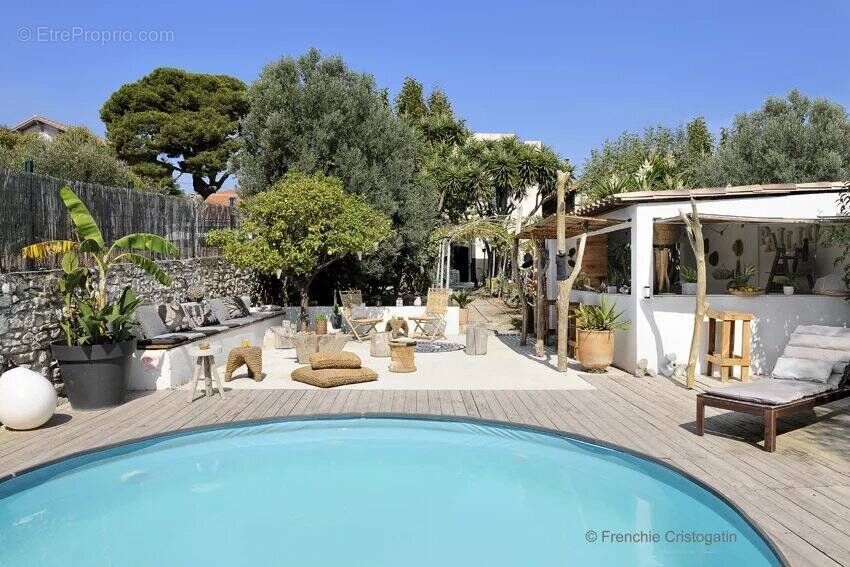 Photo Maison à Marseille-16e au prix de 790 000€